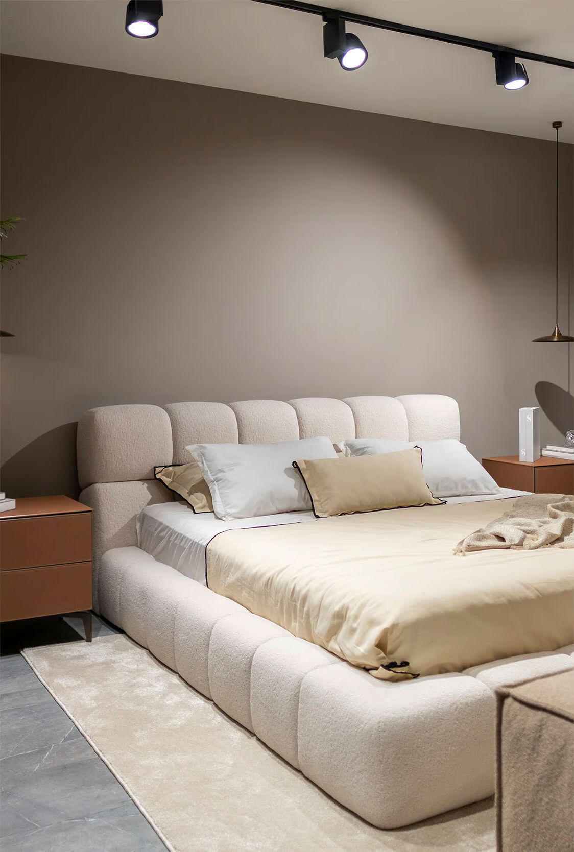 Lounge Platform Bed Set