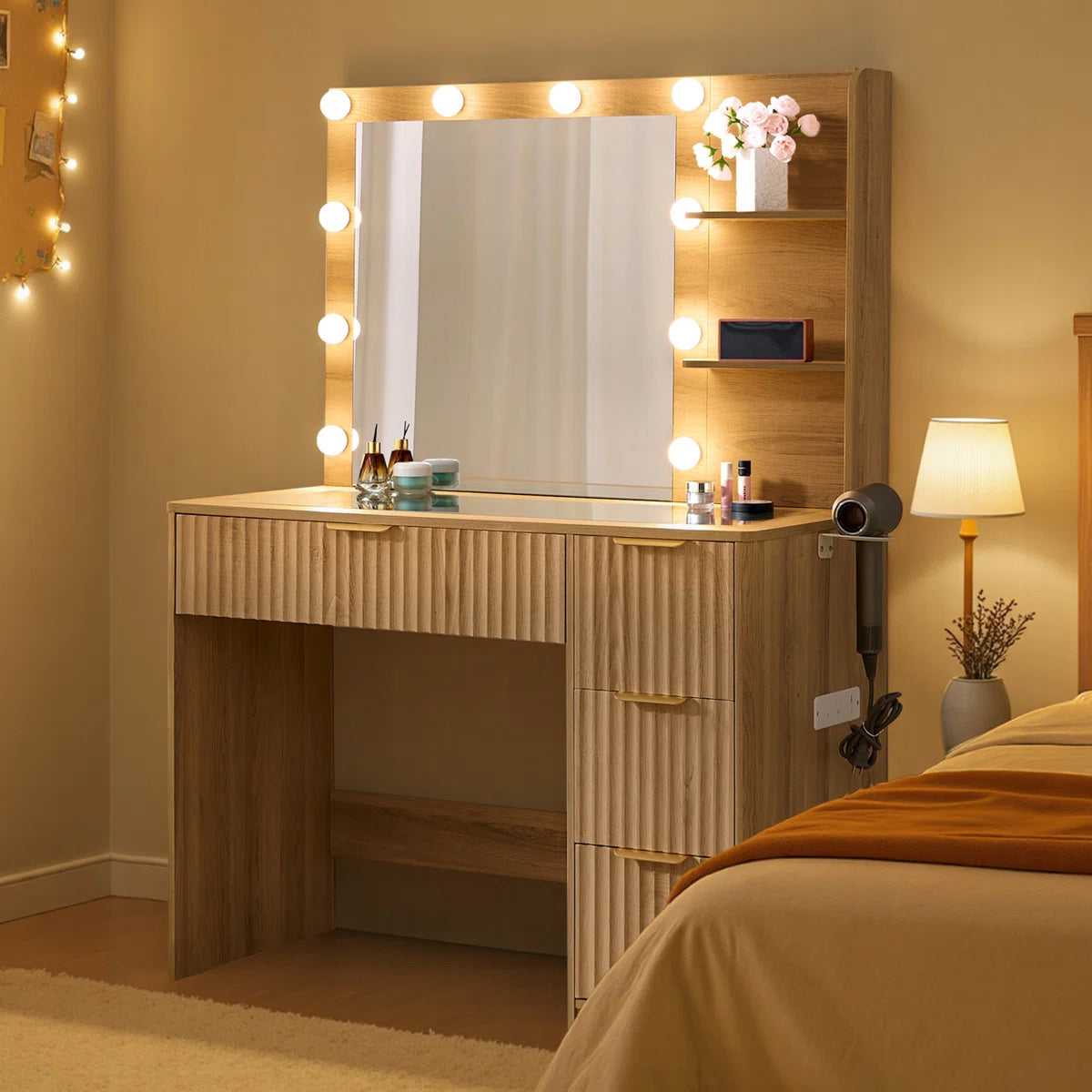Nira Fluted Oak Dressing Table